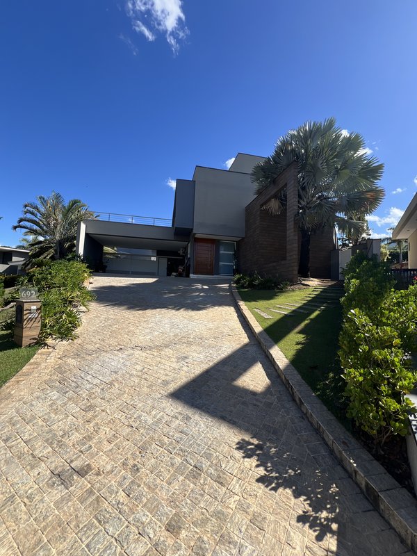 Casa de Alto Padrão à Venda no Condomínio Fazenda Imperial – Sorocaba/SP Rua Professor Doutor Orlando Bastos Sorocaba - 