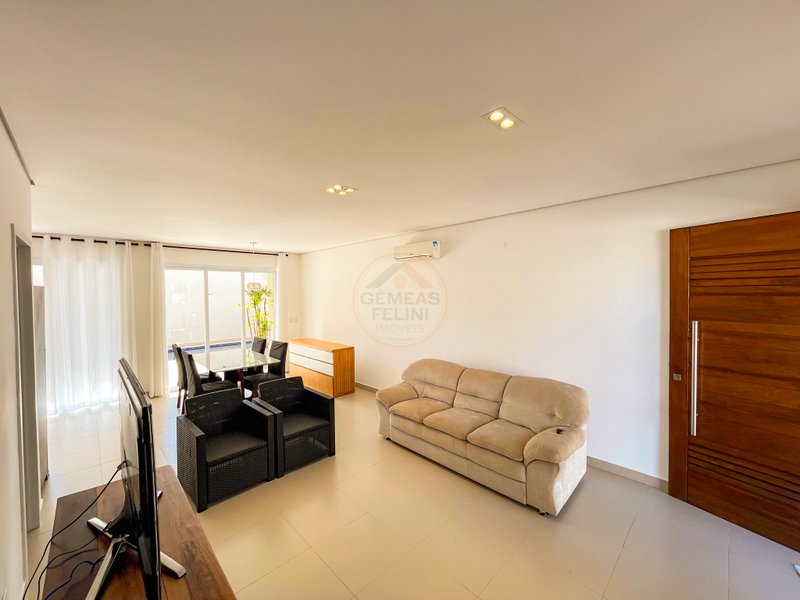 Casa em Condomínio na Praia de Juquehy - LOCAÇÃO ANUAL  São Sebastião - 