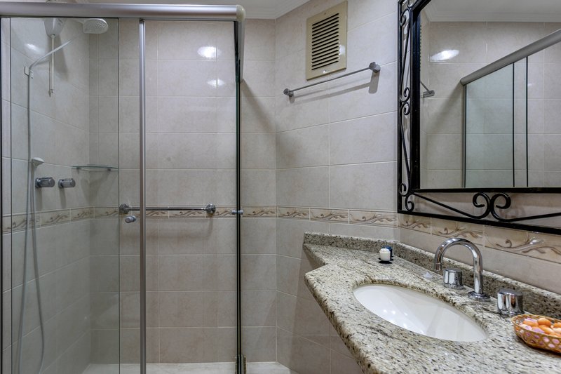 R$ 745.000 - LINDO APARTAMENTO GARDEN - FRENTE - 100M2 - 2 DORM - 1 VAGA Rua Sacadura Cabral Porto Alegre - 