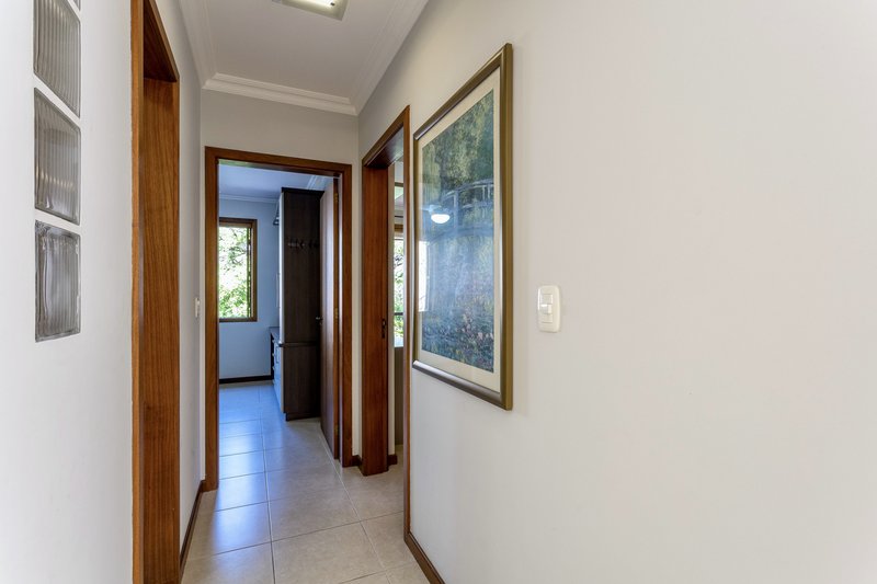 R$ 745.000 - LINDO APARTAMENTO GARDEN - FRENTE - 100M2 - 2 DORM - 1 VAGA Rua Sacadura Cabral Porto Alegre - 