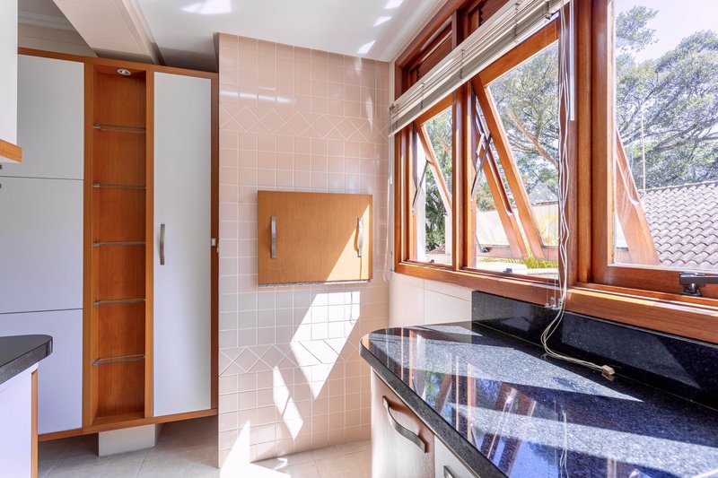 R$ 745.000 - LINDO APARTAMENTO GARDEN - FRENTE - 100M2 - 2 DORM - 1 VAGA Rua Sacadura Cabral Porto Alegre - 