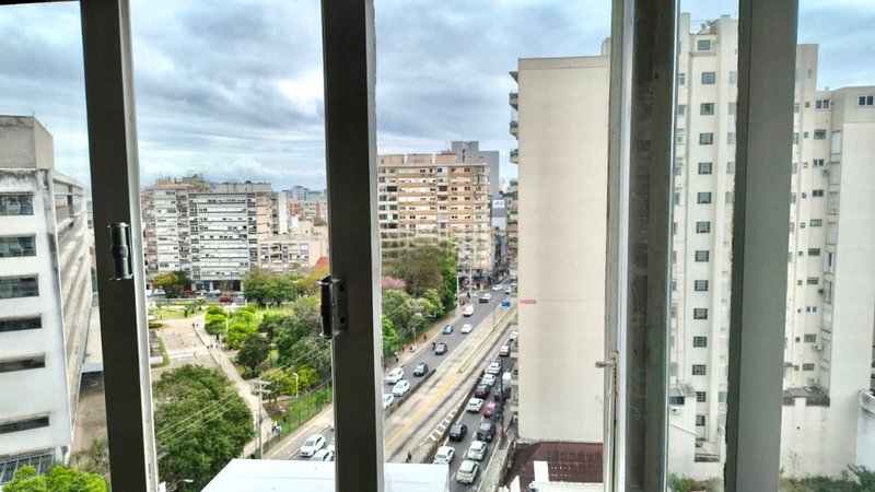 R$ 550.000 - BELO APARTAMENTO - 112M2 - 3 DORM - MOBILIADO Rua Giordano Bruno Porto Alegre - 