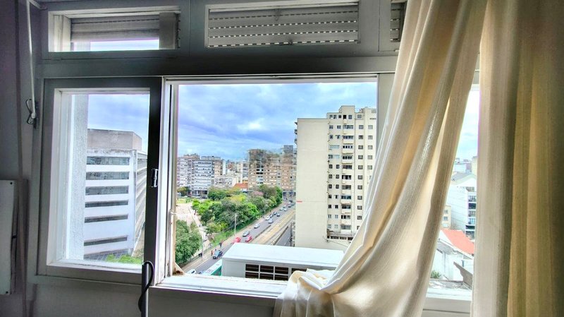 R$ 550.000 - BELO APARTAMENTO - 112M2 - 3 DORM - MOBILIADO Rua Giordano Bruno Porto Alegre - 