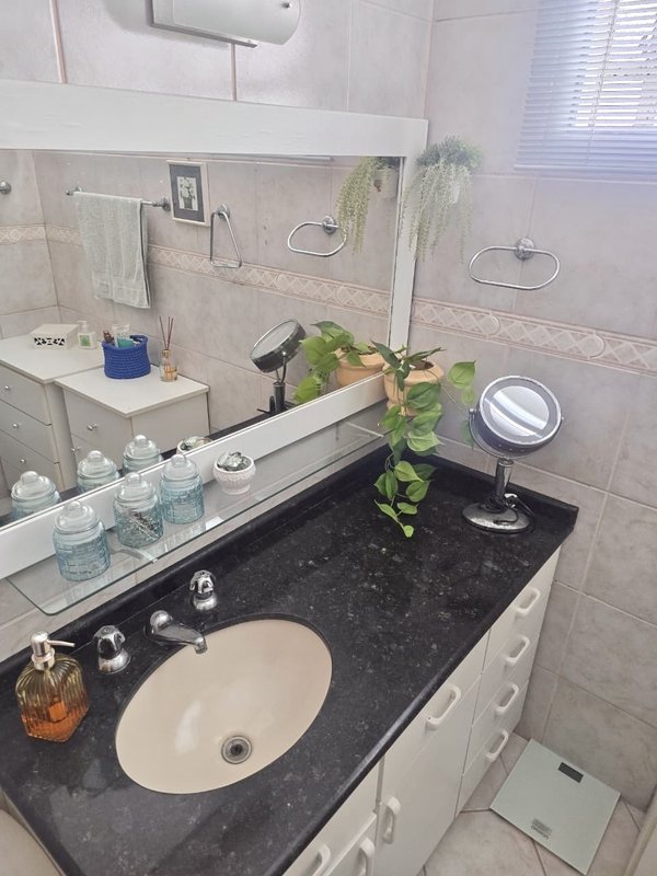 R$ 550.000 - BELO APARTAMENTO - 112M2 - 3 DORM - MOBILIADO Rua Giordano Bruno Porto Alegre - 