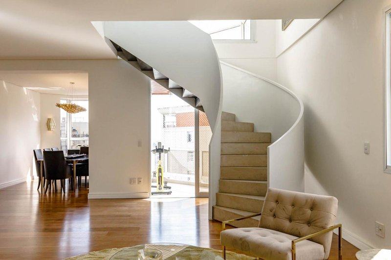 ✨COBERTURA REFORMADA À VENDA – JARDINS | GESTÃO EXCLUSIVA ✨ Rua Bela Cintra São Paulo - 