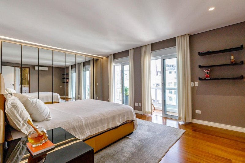 ✨COBERTURA REFORMADA À VENDA – JARDINS | GESTÃO EXCLUSIVA ✨ Rua Bela Cintra São Paulo - 