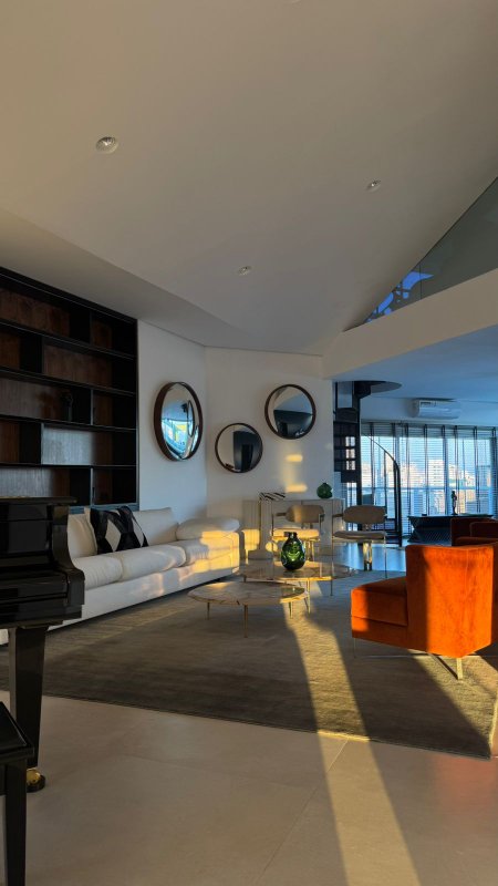 ✨COBERTURA REFORMADA À VENDA – JARDINS | GESTÃO EXCLUSIVA ✨ Rua Bela Cintra São Paulo - 