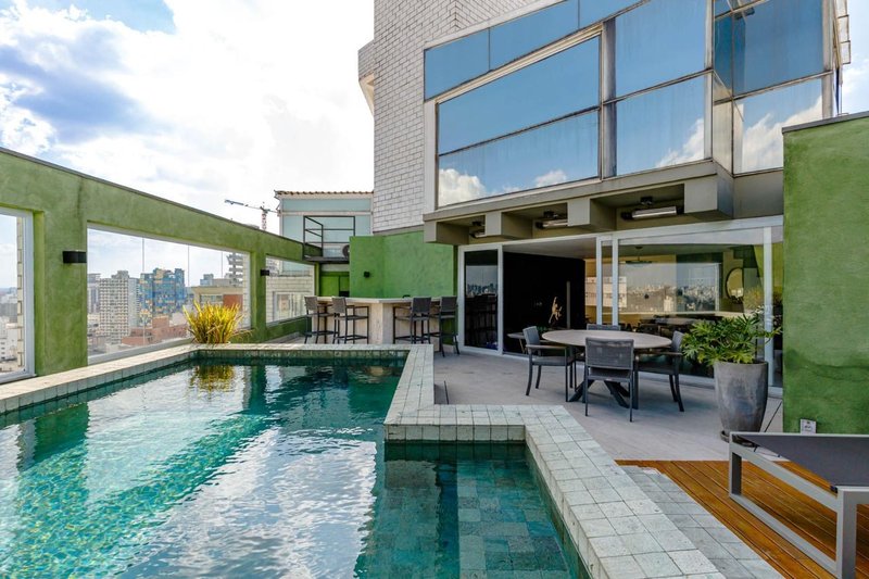 ✨COBERTURA REFORMADA À VENDA – JARDINS | GESTÃO EXCLUSIVA ✨ Rua Bela Cintra São Paulo - 