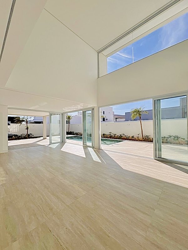 Residência Nova e Sofisticada à Venda no Alphaville Nova Esplanada 3 – Votorantim/SP Alameda Londres Votorantim - 