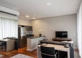 Apartamento ou flat, com  serviços : Arrumação diária, tv a cabo internet e mais R. Elvira Ferraz São Paulo - 
