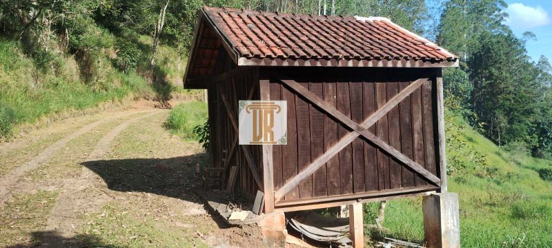 Sitio de 5 hectares em São José dos Campos -SP  São José dos Campos - 