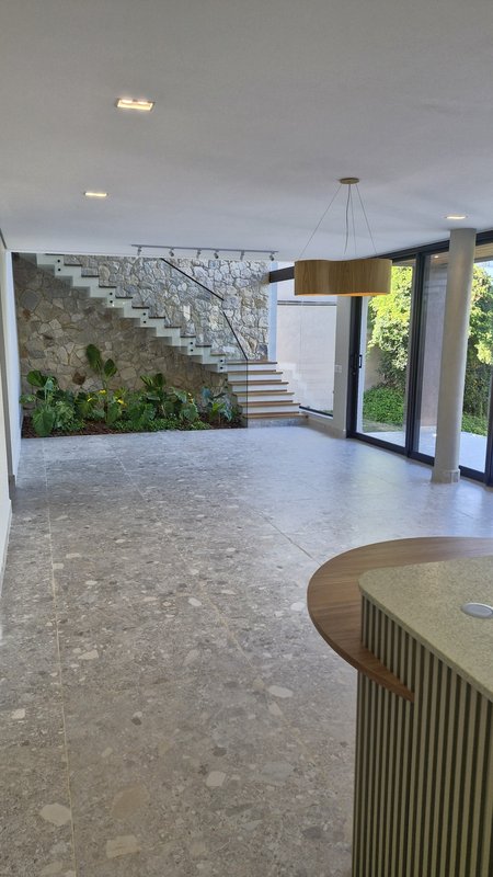  ✨Residência Contemporânea (Nova) em Terreno Privilegiado ✨ Rua Padre Antônio Ferreira Prestes Sorocaba - 