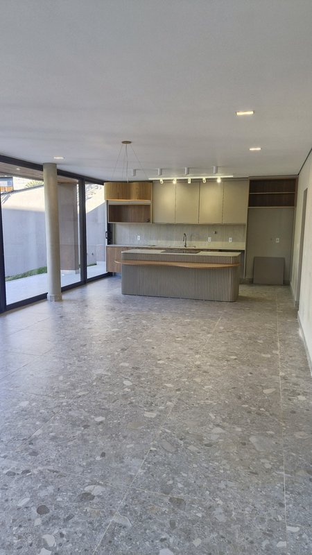  ✨Residência Contemporânea (Nova) em Terreno Privilegiado ✨ Rua Padre Antônio Ferreira Prestes Sorocaba - 