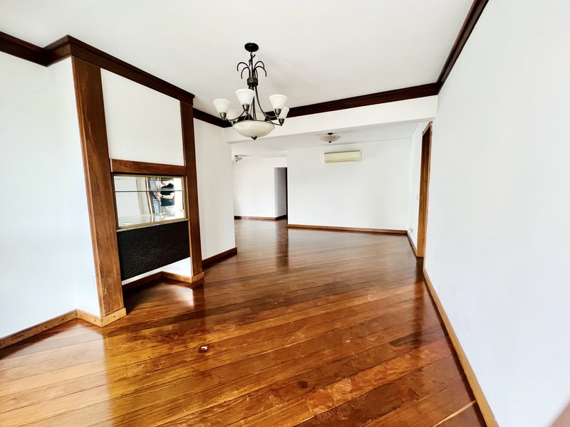 R$ 1.500.000 - APARTAMENTO - 174M2 - 3 DORM - SUÍTE - SACADÕES - DEPENDÊNCIA - 2 VAGAS Avenida Bagé Porto Alegre - 