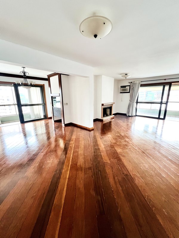 R$ 1.500.000 - APARTAMENTO - 174M2 - 3 DORM - SUÍTE - SACADÕES - DEPENDÊNCIA - 2 VAGAS Avenida Bagé Porto Alegre - 