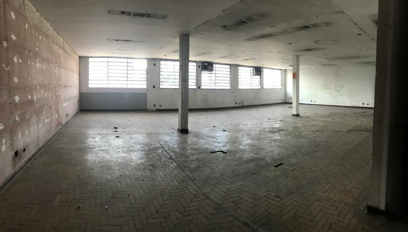 ALUGA-SE IMÓVEL COMERCIAL – 3 PAVIMENTOS – IDEAL PARA REFORMA Rua Pedro Noel São Paulo - 