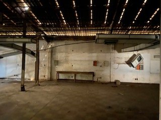 ALUGA-SE IMÓVEL COMERCIAL – 3 PAVIMENTOS – IDEAL PARA REFORMA Rua Pedro Noel São Paulo - 