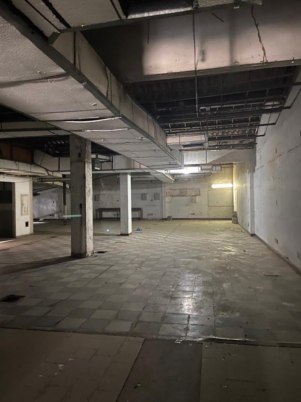 ALUGA-SE IMÓVEL COMERCIAL – 3 PAVIMENTOS – IDEAL PARA REFORMA Rua Pedro Noel São Paulo - 