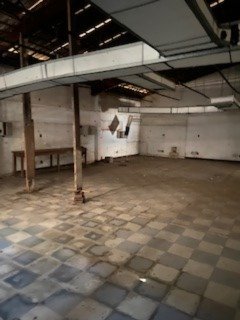 ALUGA-SE IMÓVEL COMERCIAL – 3 PAVIMENTOS – IDEAL PARA REFORMA Rua Pedro Noel São Paulo - 