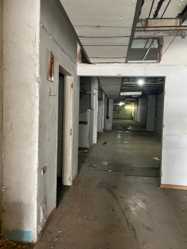 ALUGA-SE IMÓVEL COMERCIAL – 3 PAVIMENTOS – IDEAL PARA REFORMA Rua Pedro Noel São Paulo - 