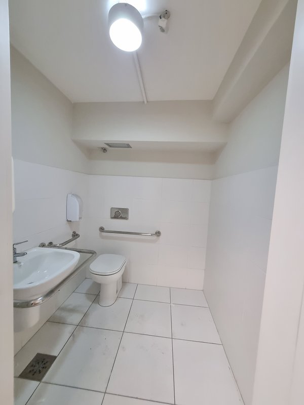 ALUGA-SE IMÓVEL COMERCIAL MONOUSUÁRIO - 2100M2 - 60 VAGAS - EXCELENTE LOCALIZAÇÃO! Rua Clélia São Paulo - 