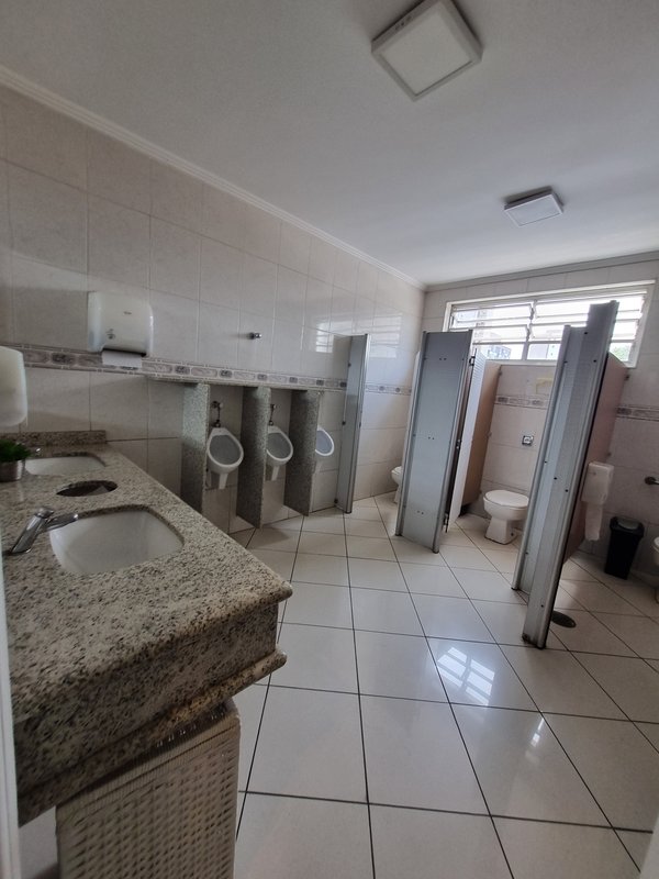 ALUGA-SE IMÓVEL COMERCIAL MONOUSUÁRIO - 2100M2 - 60 VAGAS - EXCELENTE LOCALIZAÇÃO! Rua Clélia São Paulo - 