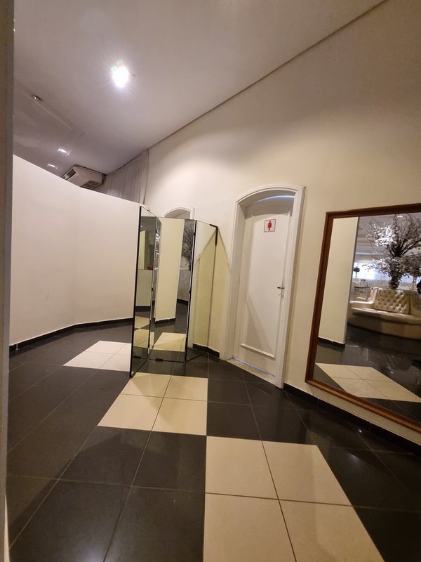 ALUGA-SE IMÓVEL COMERCIAL MONOUSUÁRIO - 2100M2 - 60 VAGAS - EXCELENTE LOCALIZAÇÃO! Rua Clélia São Paulo - 