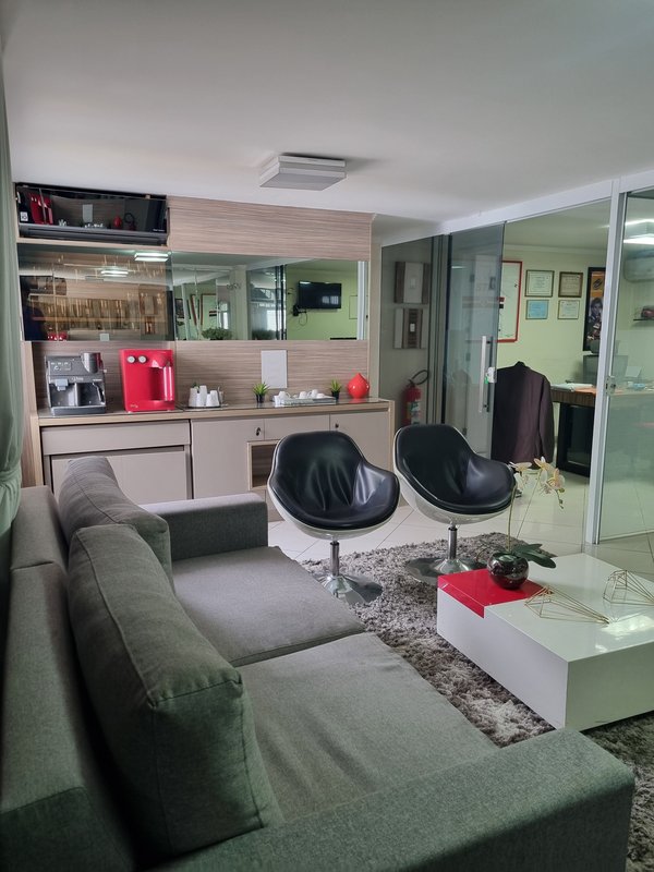 ALUGA-SE IMÓVEL COMERCIAL MONOUSUÁRIO - 2100M2 - 60 VAGAS - EXCELENTE LOCALIZAÇÃO! Rua Clélia São Paulo - 