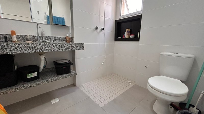 APARTAMENTO À VENDA – VISTA MAR – 91M2 – 2 SUÍTES – 2 VAGAS DEMARCADAS Rua Caribas Praia Grande - 