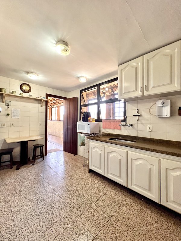 Cobertura linear com possibilidade de construção em piso superior no Jardim Oceânico  Rio de Janeiro - 