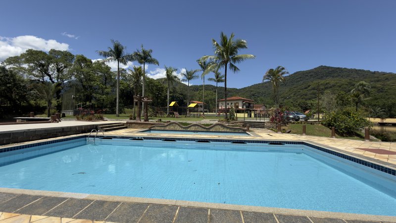 🏠 Casa espetacular em condomínio fechado com lazer e segurança com 4 dormitórios Rua C Guapimirim - 