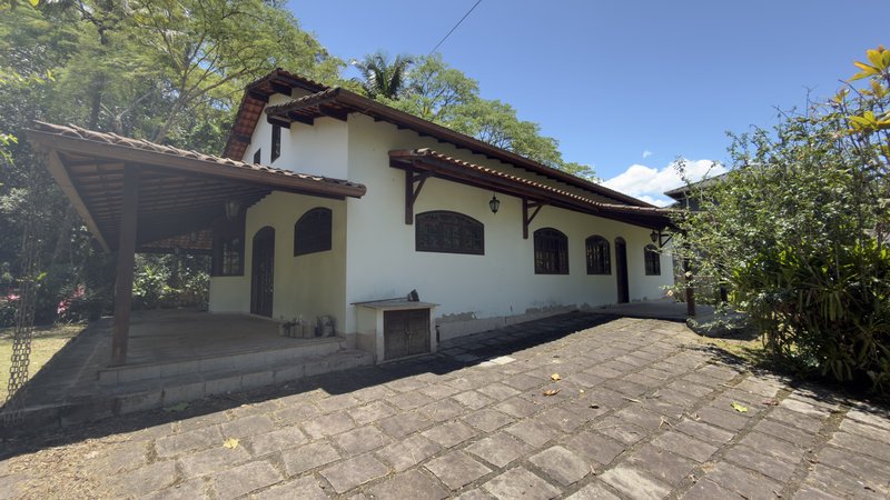 🏠 Casa espetacular em condomínio fechado com lazer e segurança com 4 dormitórios Rua C Guapimirim - 