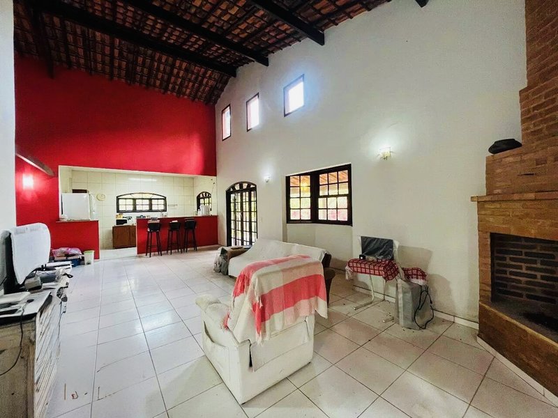 🏠 Casa espetacular em condomínio fechado com lazer e segurança com 4 dormitórios Rua C Guapimirim - 