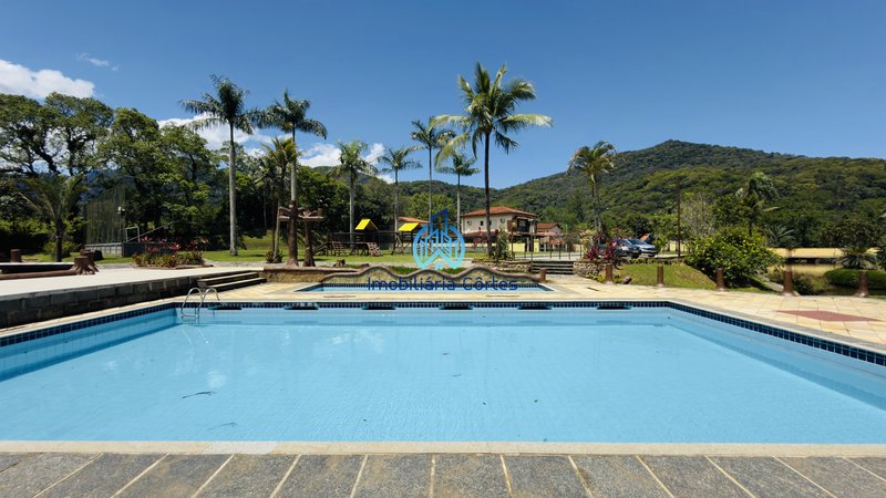 🏡 Casa aconchegante com 3 dormitórios em condomínio fechado! Rua C Guapimirim - 