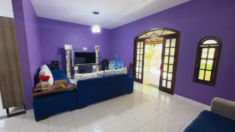 🏡 Casa aconchegante com 3 dormitórios em condomínio fechado! Rua C Guapimirim - 