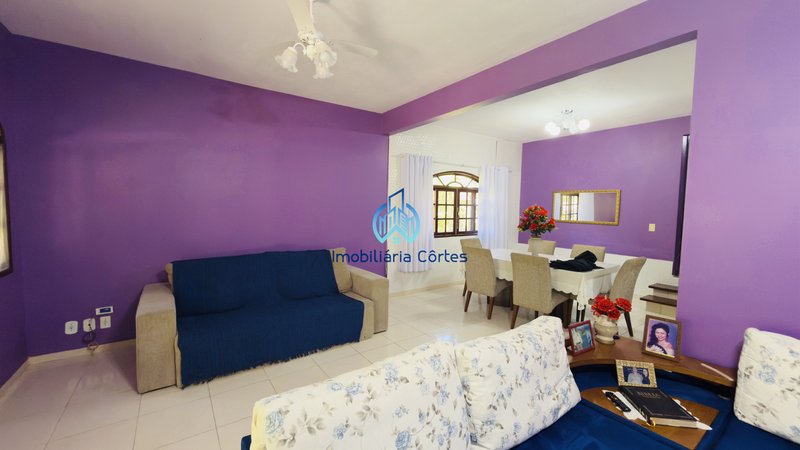 🏡 Casa aconchegante com 3 dormitórios em condomínio fechado! Rua C Guapimirim - 