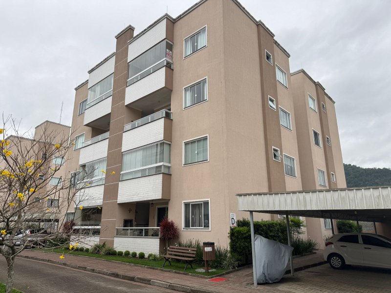 Apartamento no Cond. Jardim Itália Rua Marechal Floriano Peixoto Timbó - 