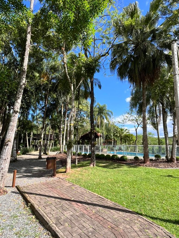 Apartamento no Cond. Jardim Itália Rua Marechal Floriano Peixoto Timbó - 