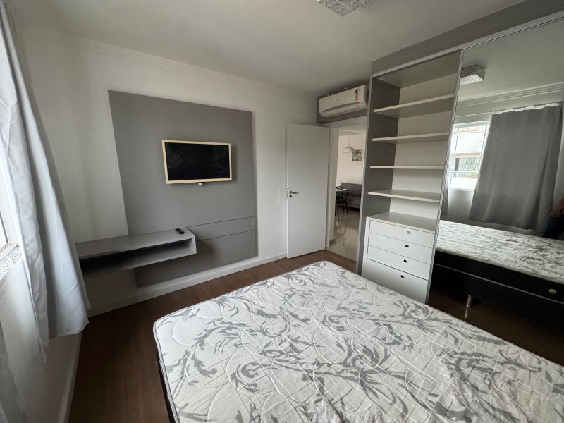 Apartamento no Cond. Jardim Itália Rua Marechal Floriano Peixoto Timbó - 