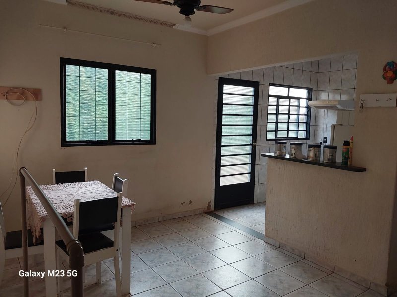 Casa no Jardim Planalto Rua Antonio Maximiano de Souza SANTA CRUZ DO RIO PARDO - 