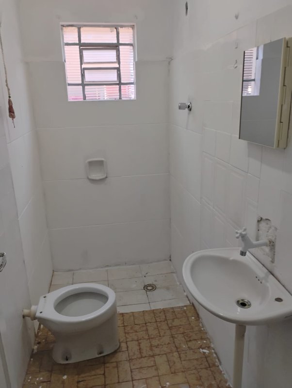 Casa de Vila - com Entrada compartilhada Rua Júlio Antônio de Andrade  Mogi das Cruzes - 