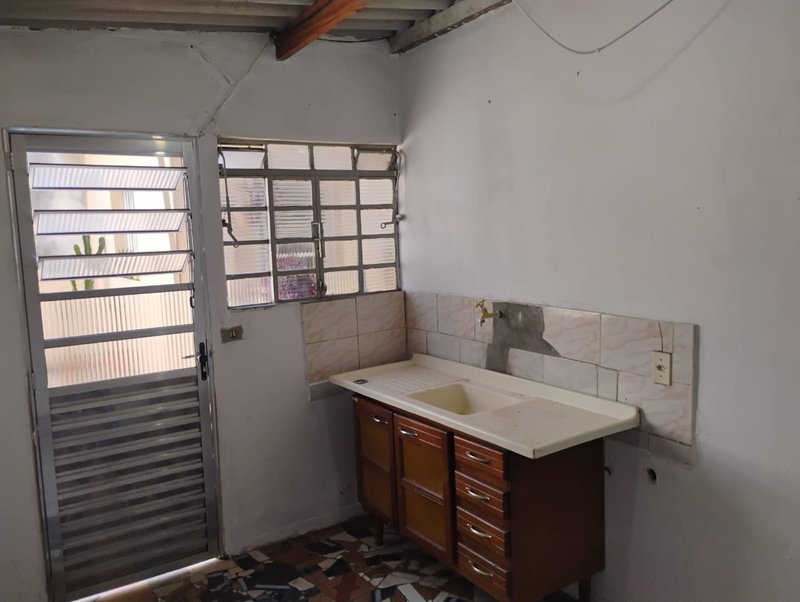 Casa de Vila - com Entrada compartilhada Rua Júlio Antônio de Andrade  Mogi das Cruzes - 