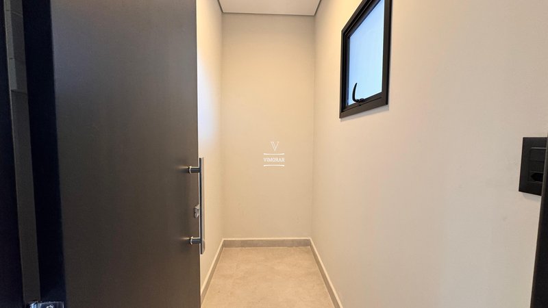 Sobrado em condom&iacute;nio 4 su&iacute;tes + &aacute;rea gourmet  Arujá - 