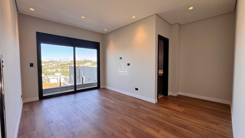 Sobrado em condom&iacute;nio 4 su&iacute;tes + &aacute;rea gourmet  Arujá - 