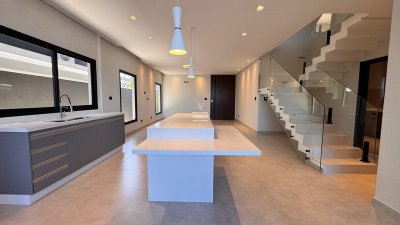 Sobrado em condom&iacute;nio 4 su&iacute;tes + &aacute;rea gourmet  Arujá - 