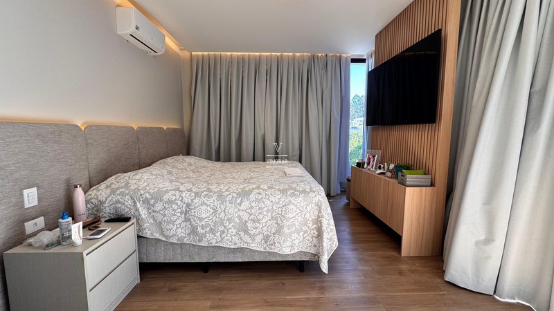 Sobrado em condom&iacute;nio 4 su&iacute;tes + &aacute;rea gourmet com churrasqueira  Arujá - 