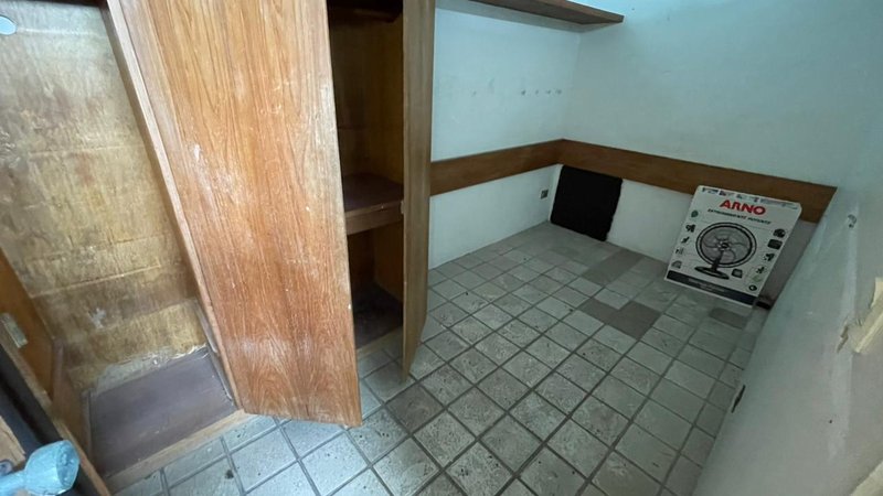 5 quartos (3 suítes, sendo 1 master). 362,47m². Nascente. Andar alto. 3 vagas de garagem Rua Félix de Brito Melo Recife - 