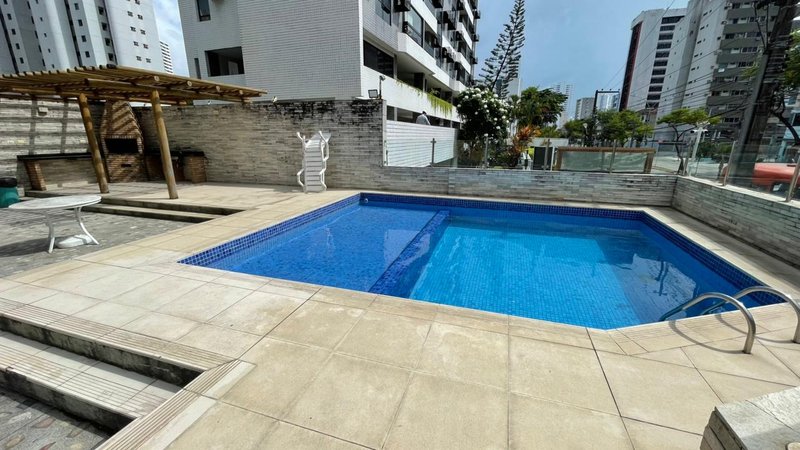 5 quartos (3 suítes, sendo 1 master). 362,47m². Nascente. Andar alto. 3 vagas de garagem Rua Félix de Brito Melo Recife - 