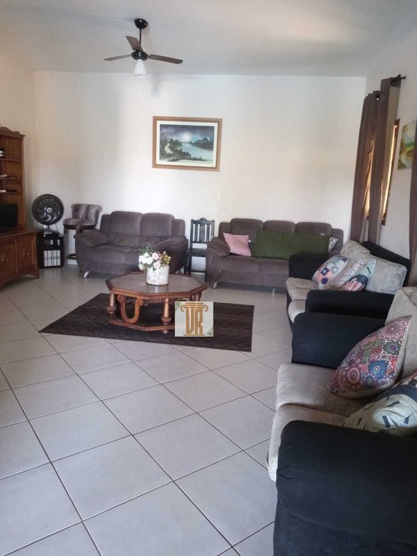 Chácara em Caçapava com 33.200m com Piscina, Área Gourmet e Área de Festas  Caçapava - 