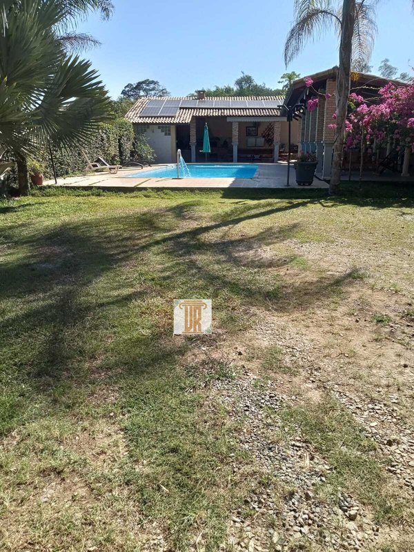 Chácara em Caçapava com 33.200m com Piscina, Área Gourmet e Área de Festas  Caçapava - 